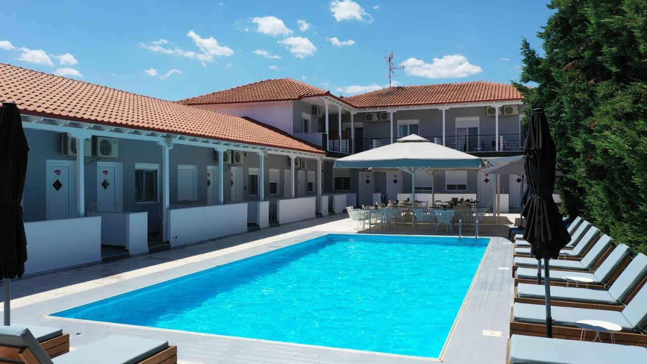 Philoxenia Suites Nea Vrasna Bagian luar foto