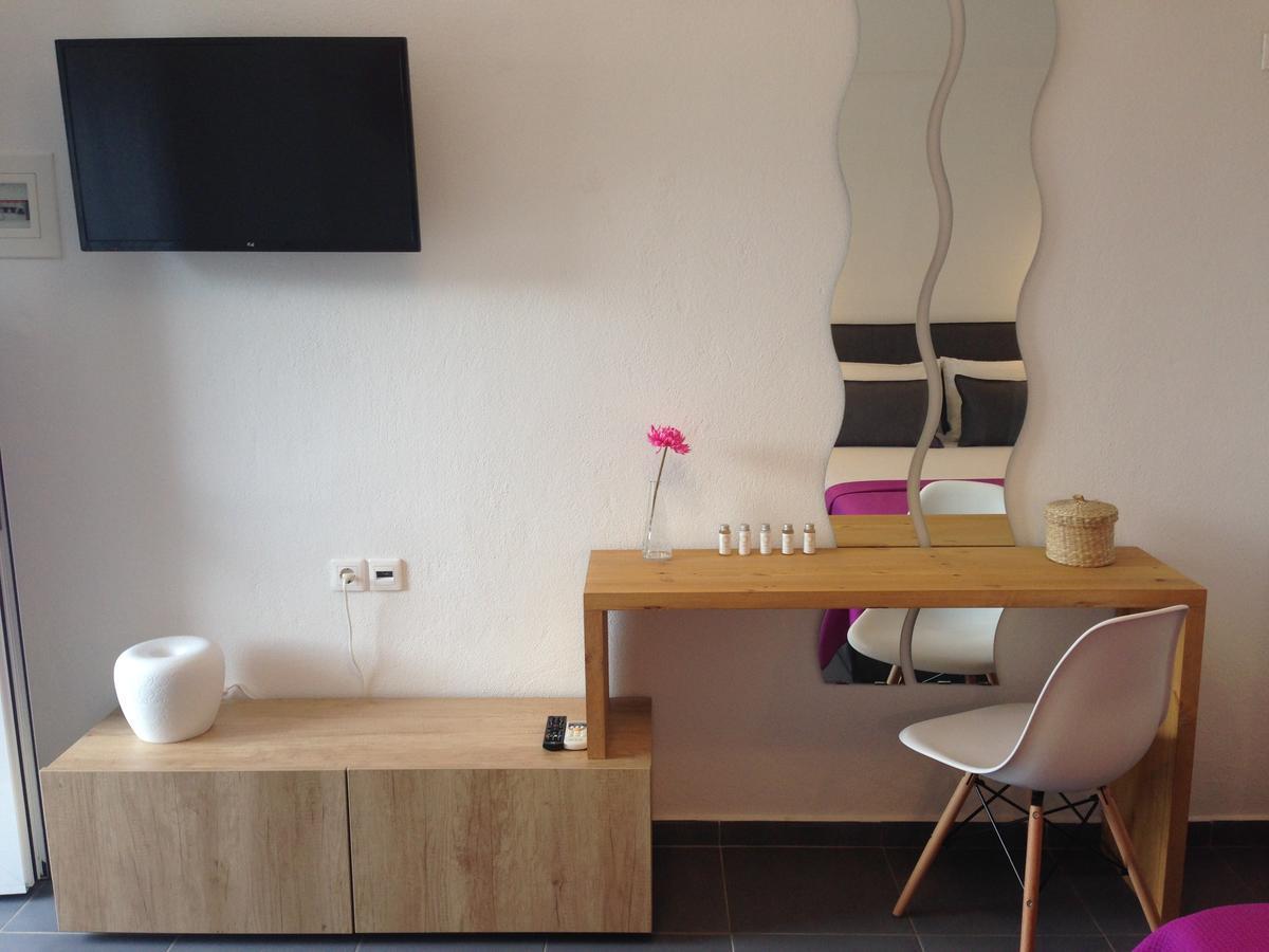 Philoxenia Suites Nea Vrasna Bagian luar foto