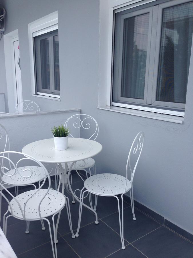 Philoxenia Suites Nea Vrasna Bagian luar foto